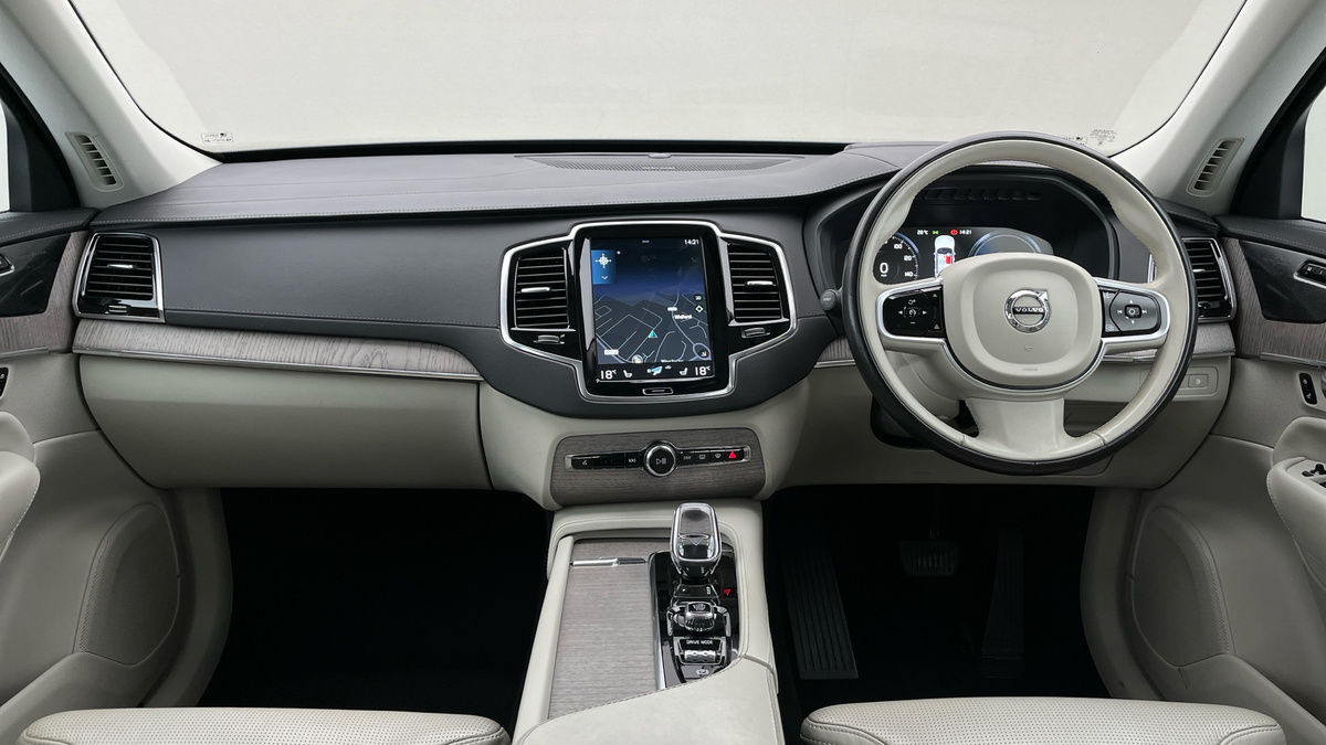 Volvo XC90 Image 12