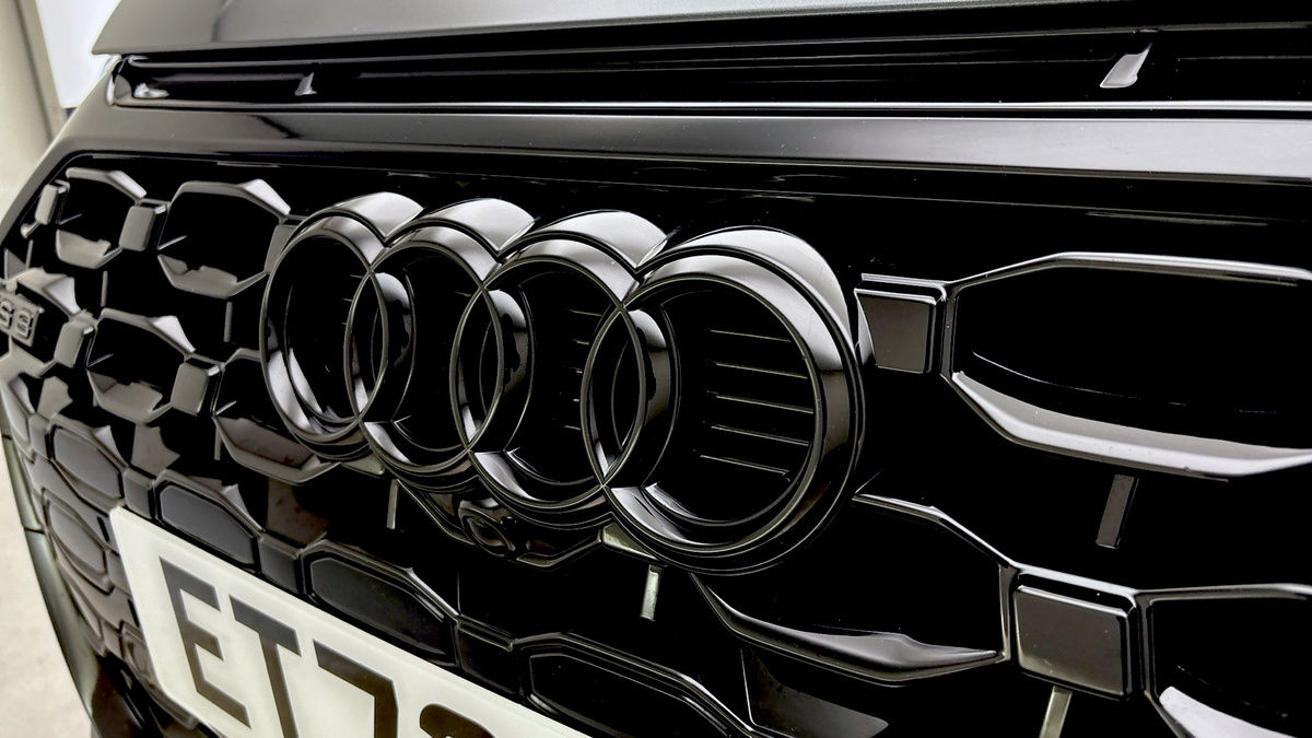 Audi RS3 Image 24