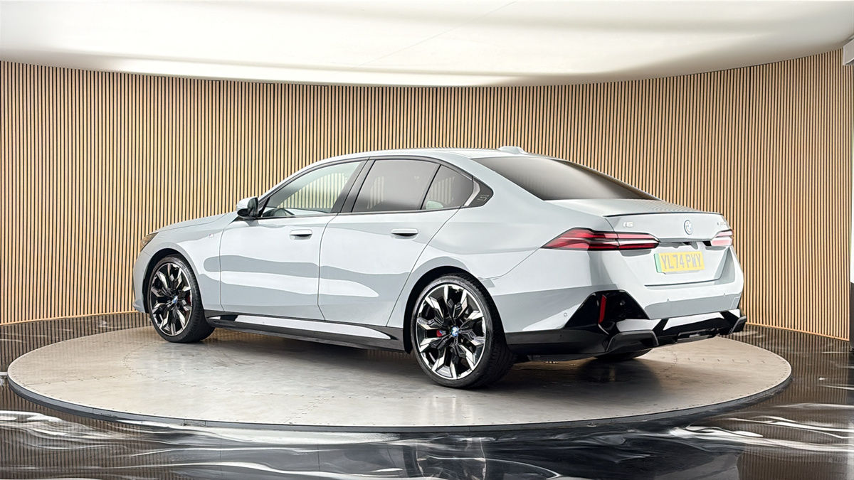 More views of BMW i5