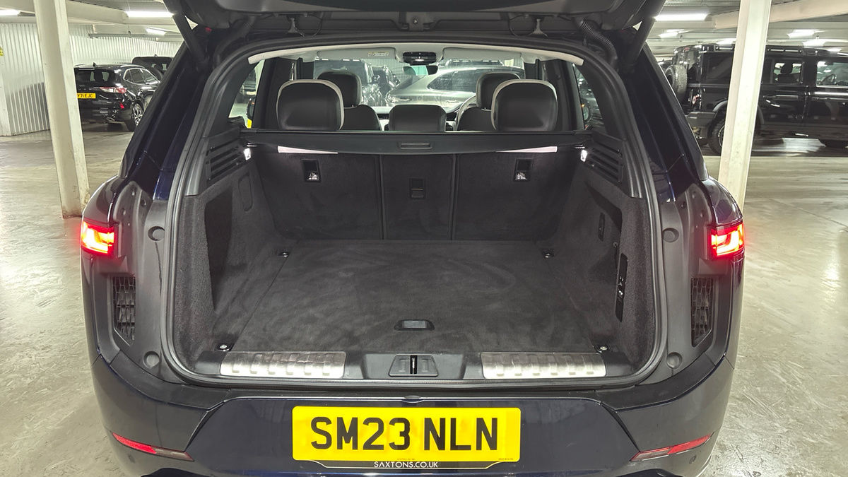 Land Rover Range Rover Sport Image 11
