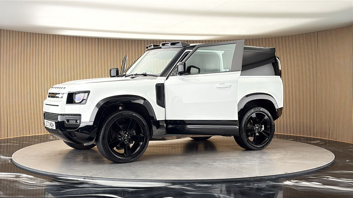 More views of Land Rover Defender 90