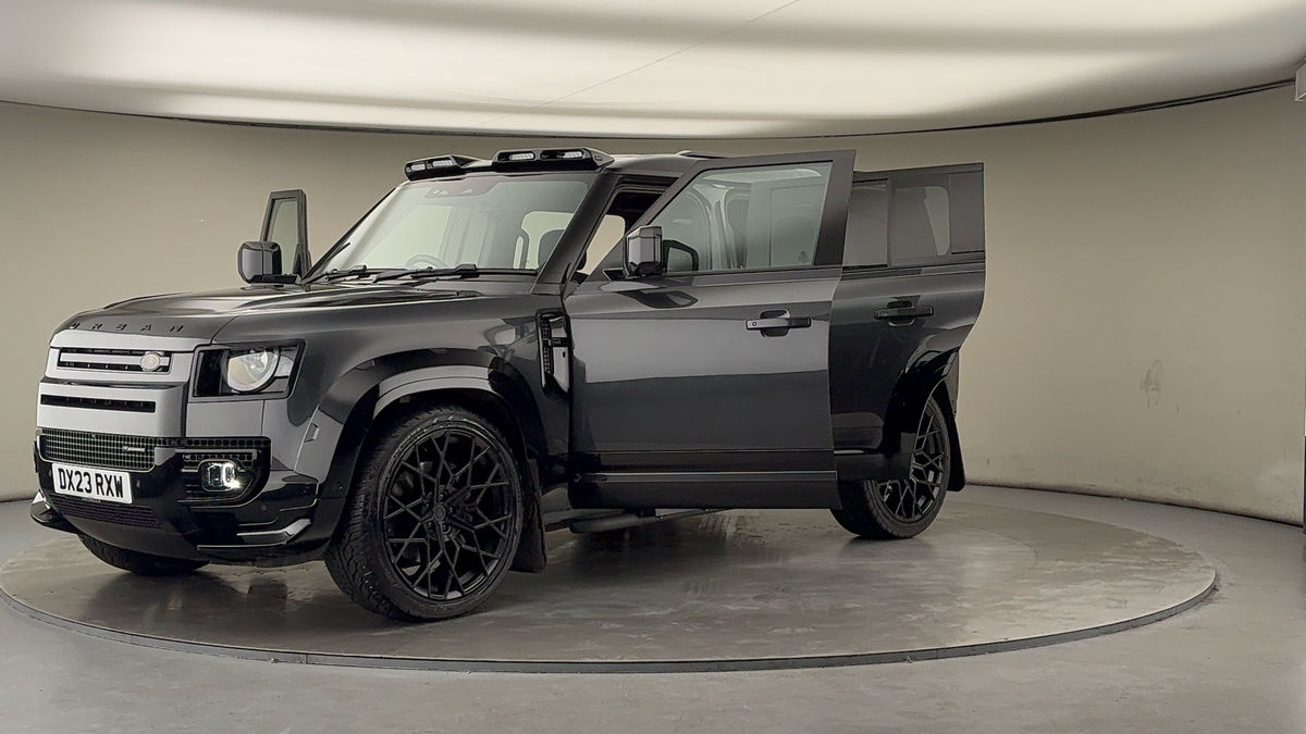 More views of Land Rover Defender 110