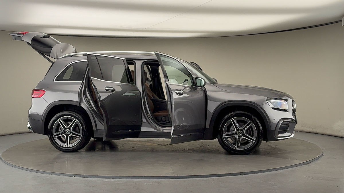 More views of Mercedes-Benz GLB