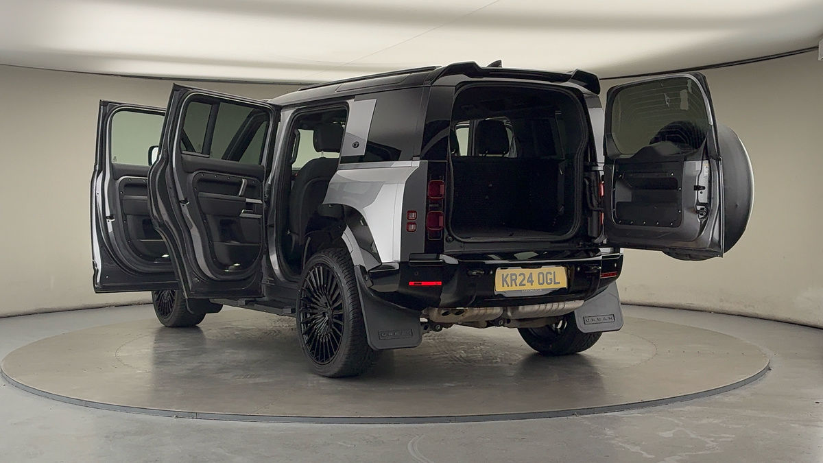 Land Rover Defender 110 Urban Image 23