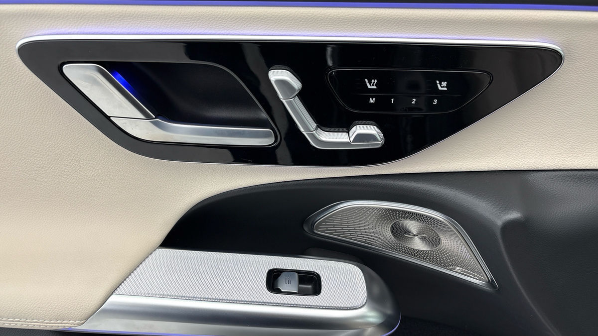 Mercedes-Benz E Class Image 19