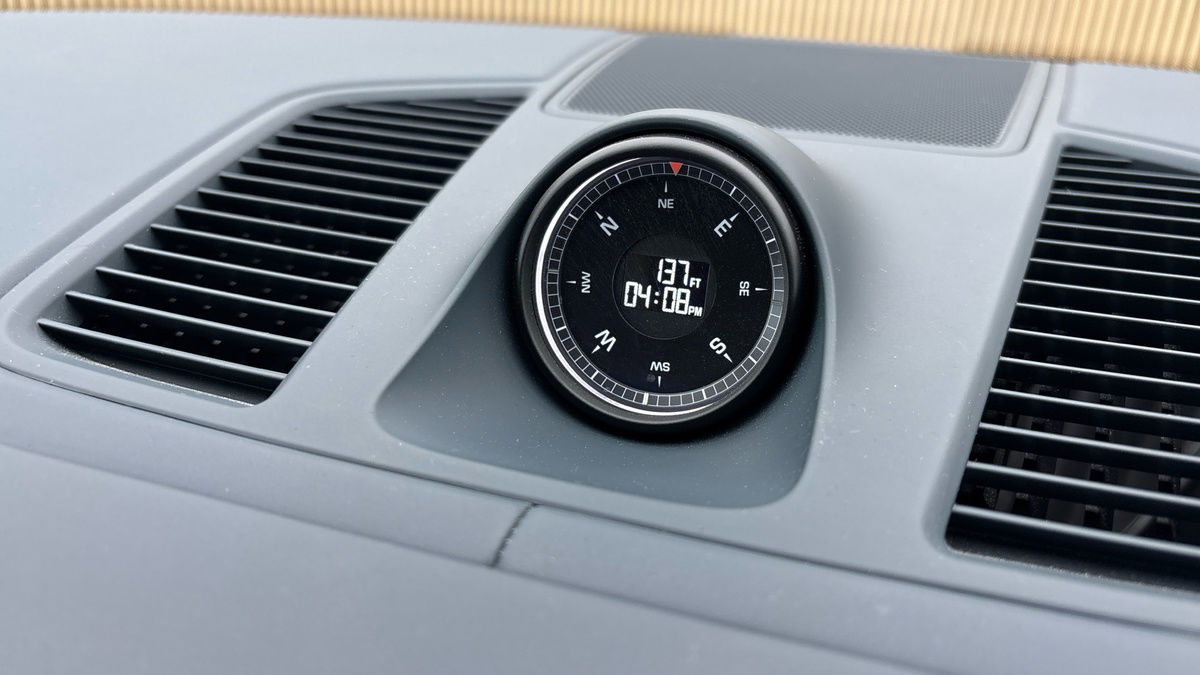 Porsche Cayenne Image 25