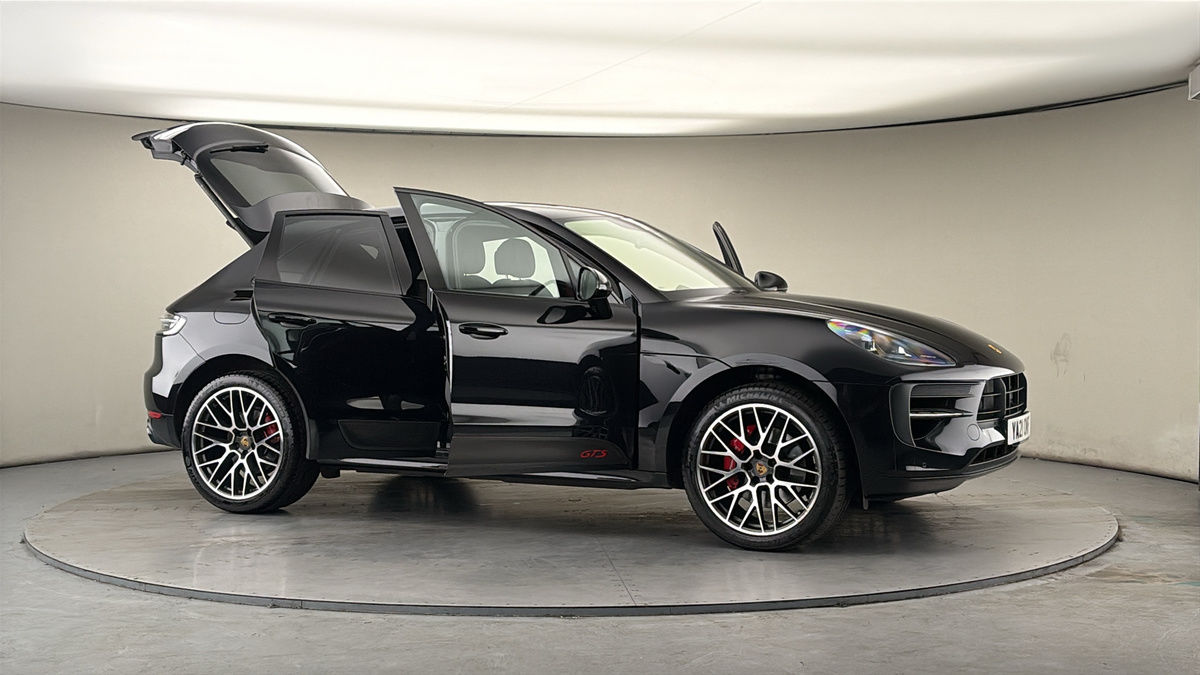 More views of Porsche Macan
