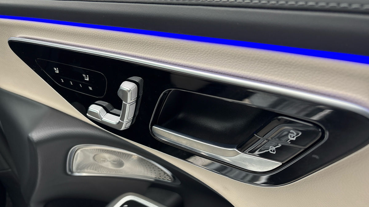 Mercedes-Benz E Class Image 26