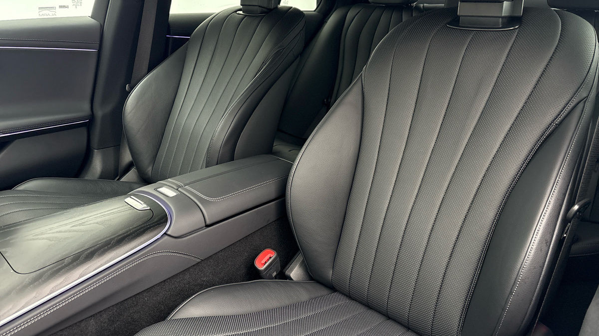 Mercedes-Benz E Class Image 7