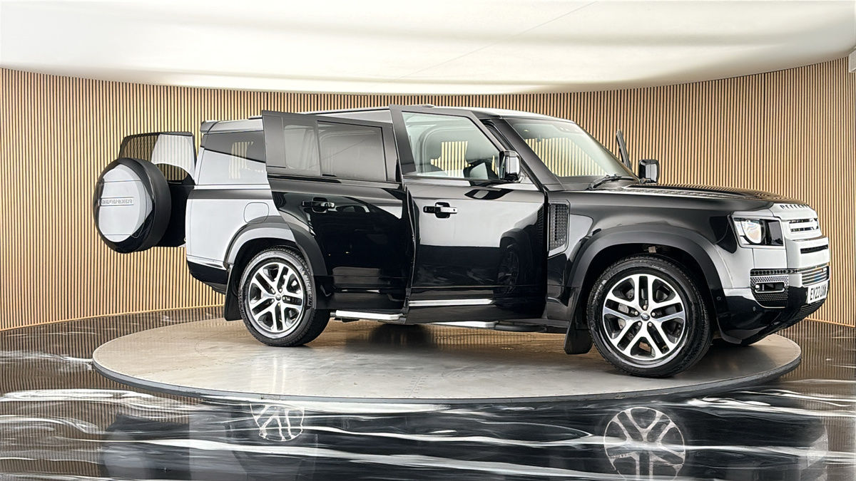 More views of Land Rover Defender 130