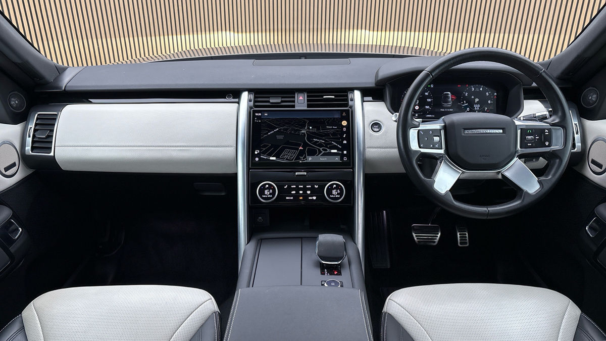Land Rover Discovery Image 12