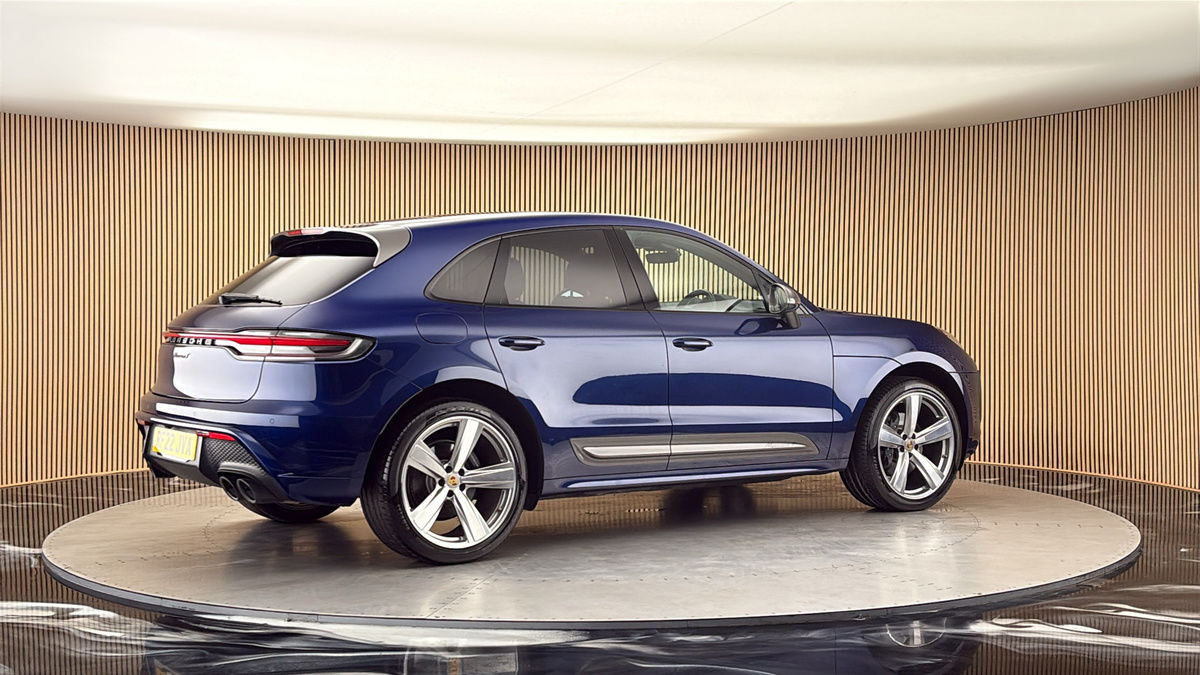More views of Porsche Macan