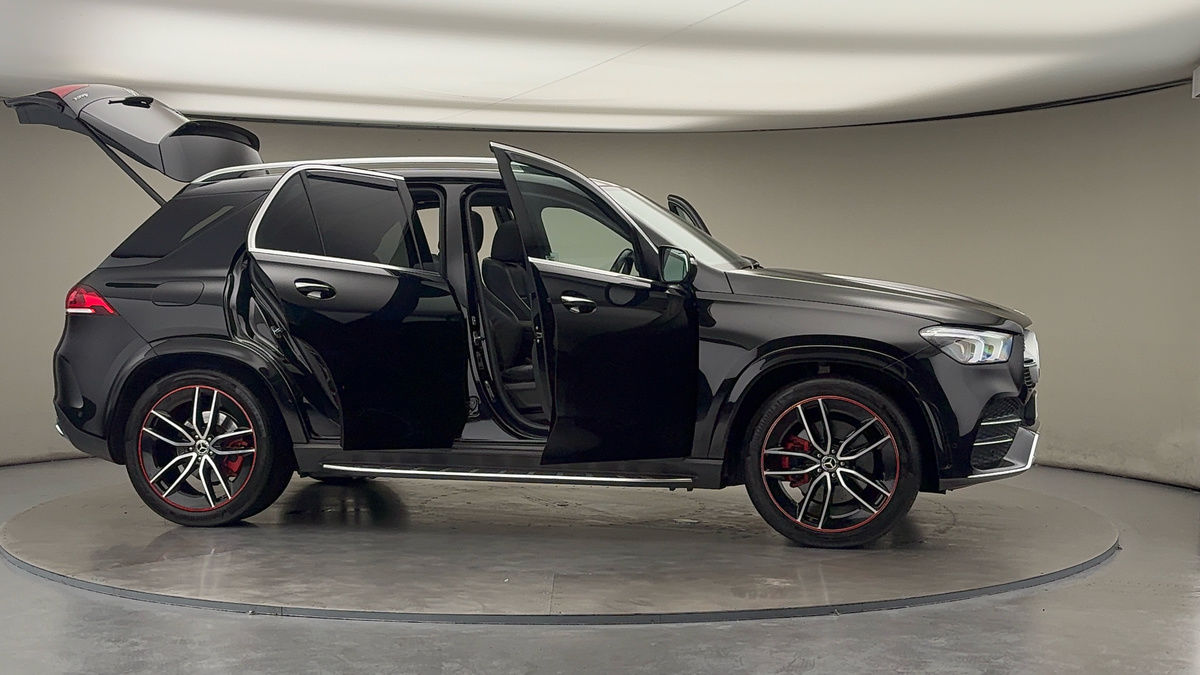 More views of Mercedes-Benz GLE