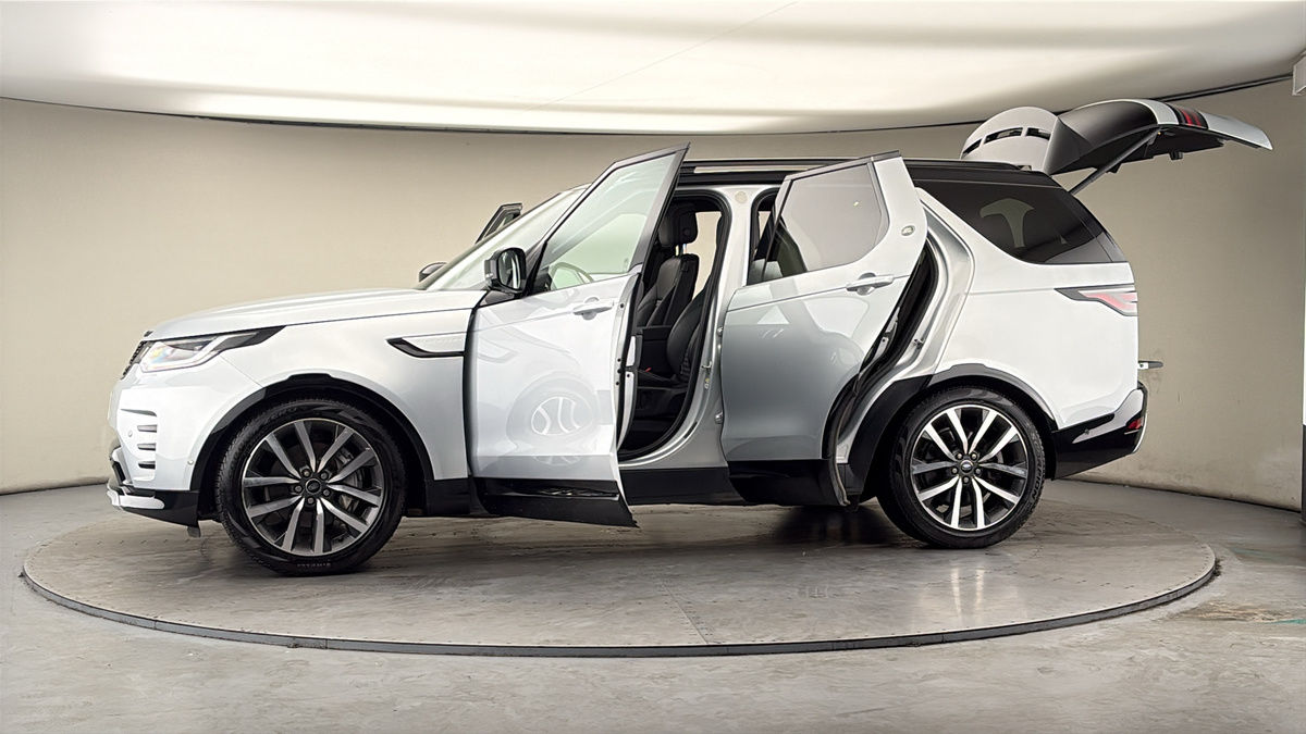 More views of Land Rover Discovery