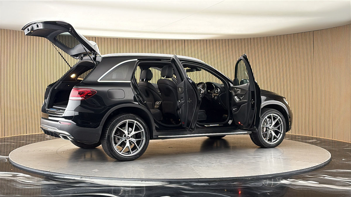 More views of Mercedes-Benz GLC