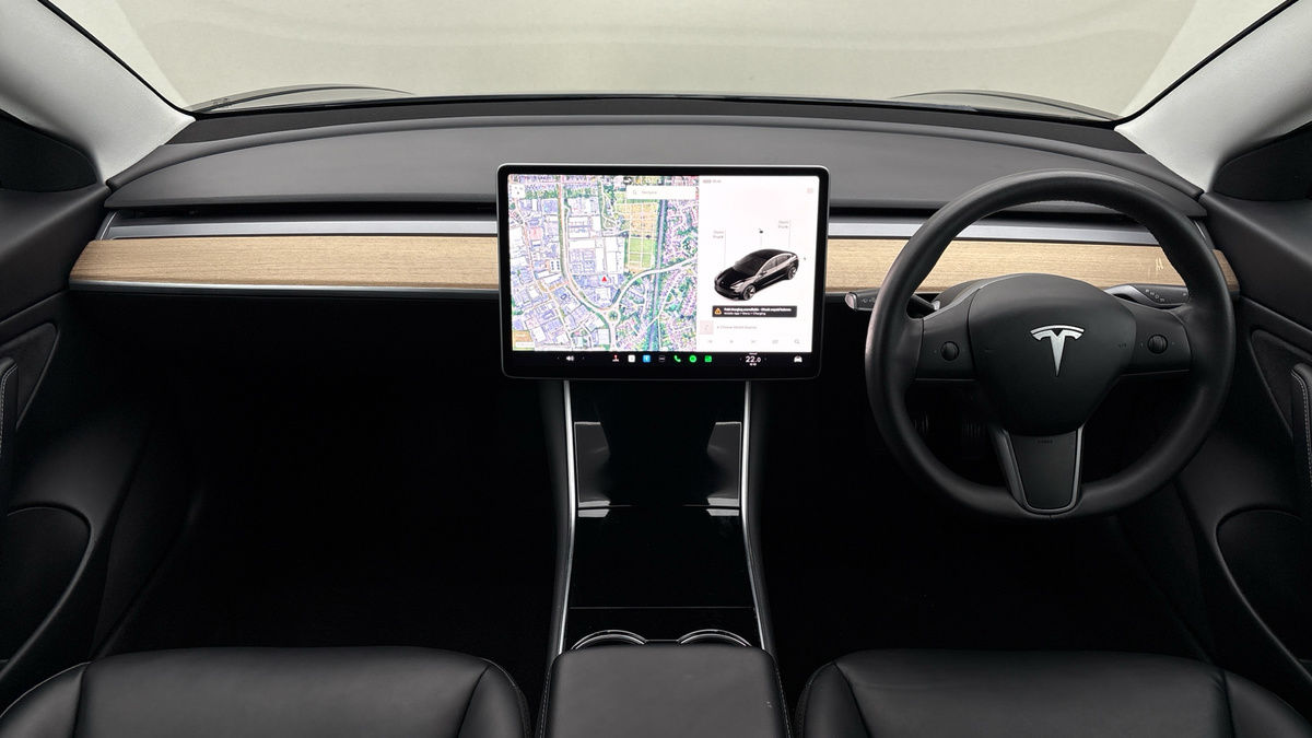 Tesla Model 3 Image 12
