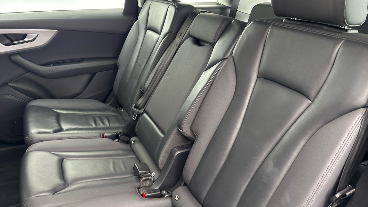 Audi Q7 Image 8