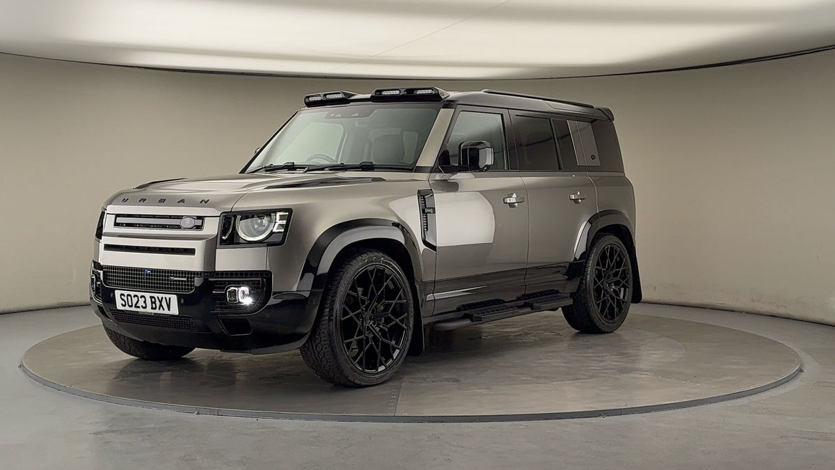 More views of Land Rover Defender 110
