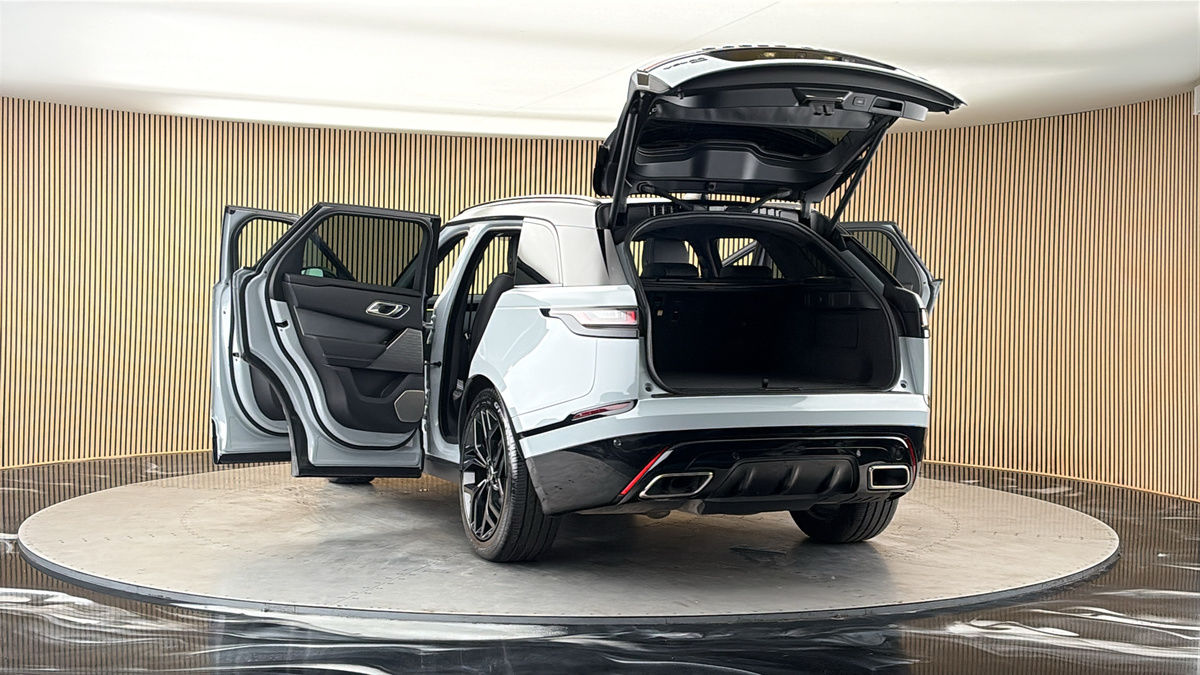 More views of Land Rover Range Rover Velar