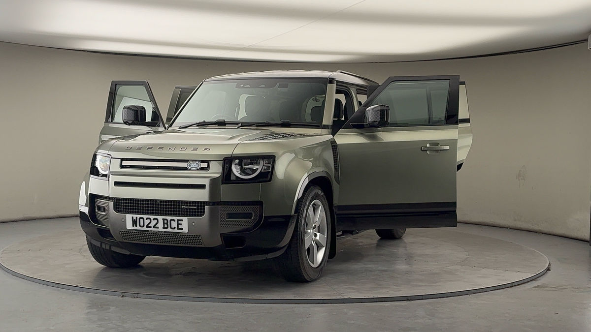 More views of Land Rover Defender 110