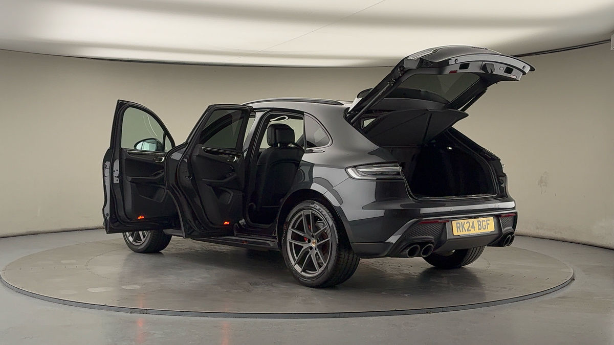 More views of Porsche Macan