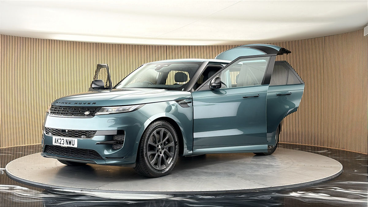 More views of Land Rover Range Rover Sport