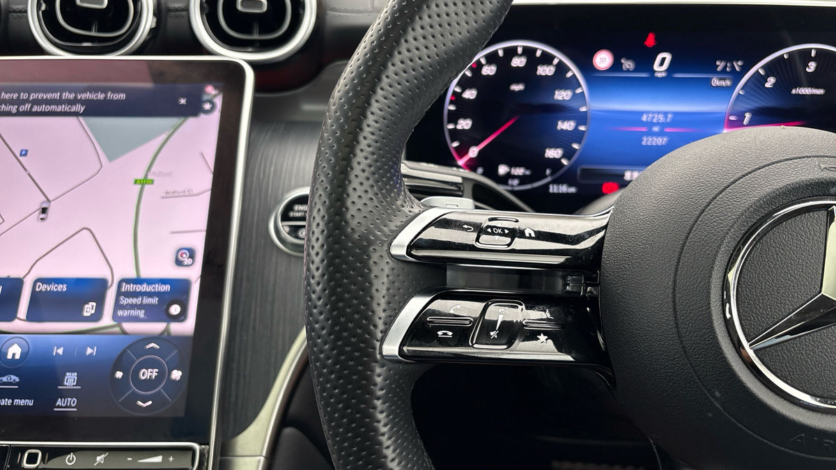 Mercedes-Benz GLC Image 13