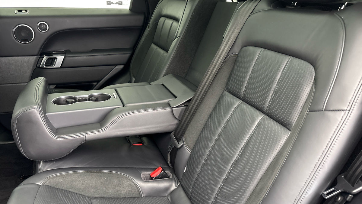 Land Rover Range Rover Sport Image 9