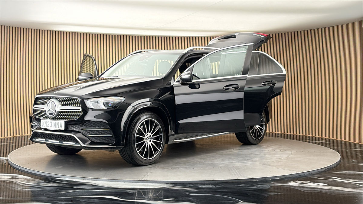 More views of Mercedes-Benz GLE