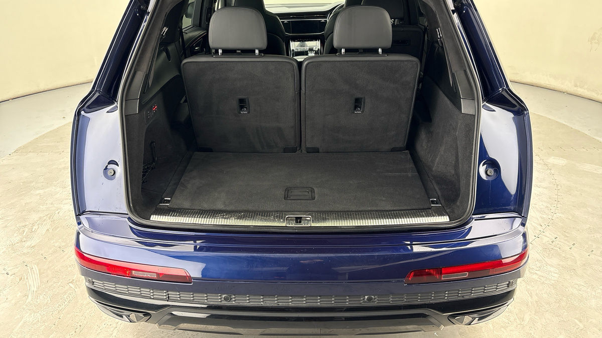 Audi Q7 Image 11