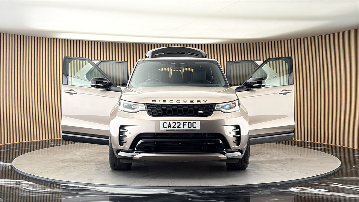 More views of Land Rover Discovery
