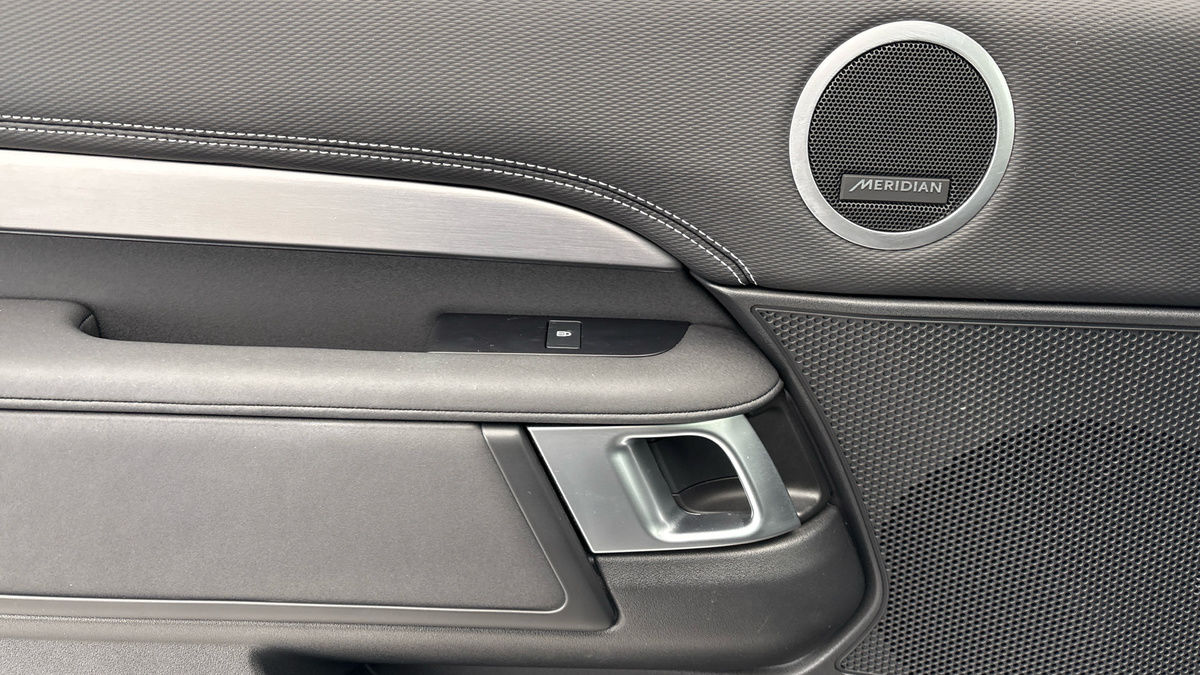 Land Rover Discovery Image 19