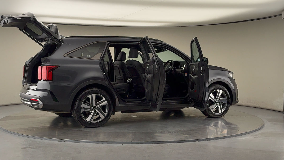 More views of Kia Sorento