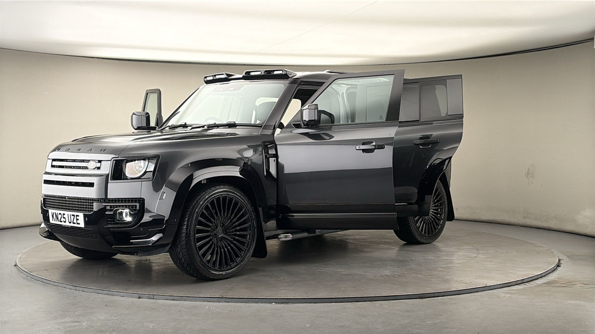 Land Rover Defender 110 Urban Image 22