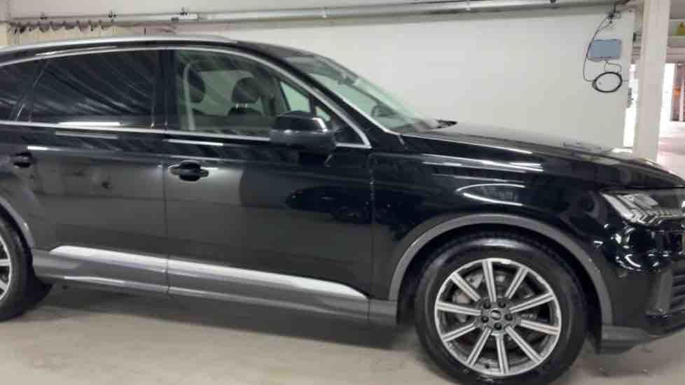 More views of Audi Q7