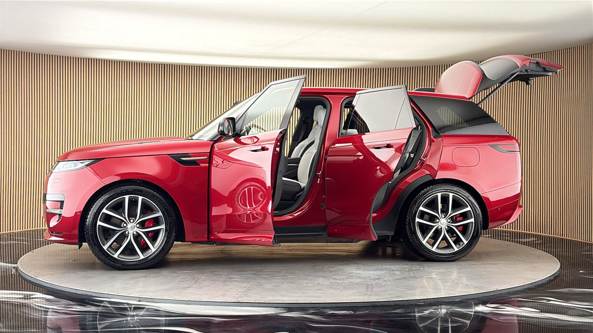 More views of Land Rover Range Rover Sport