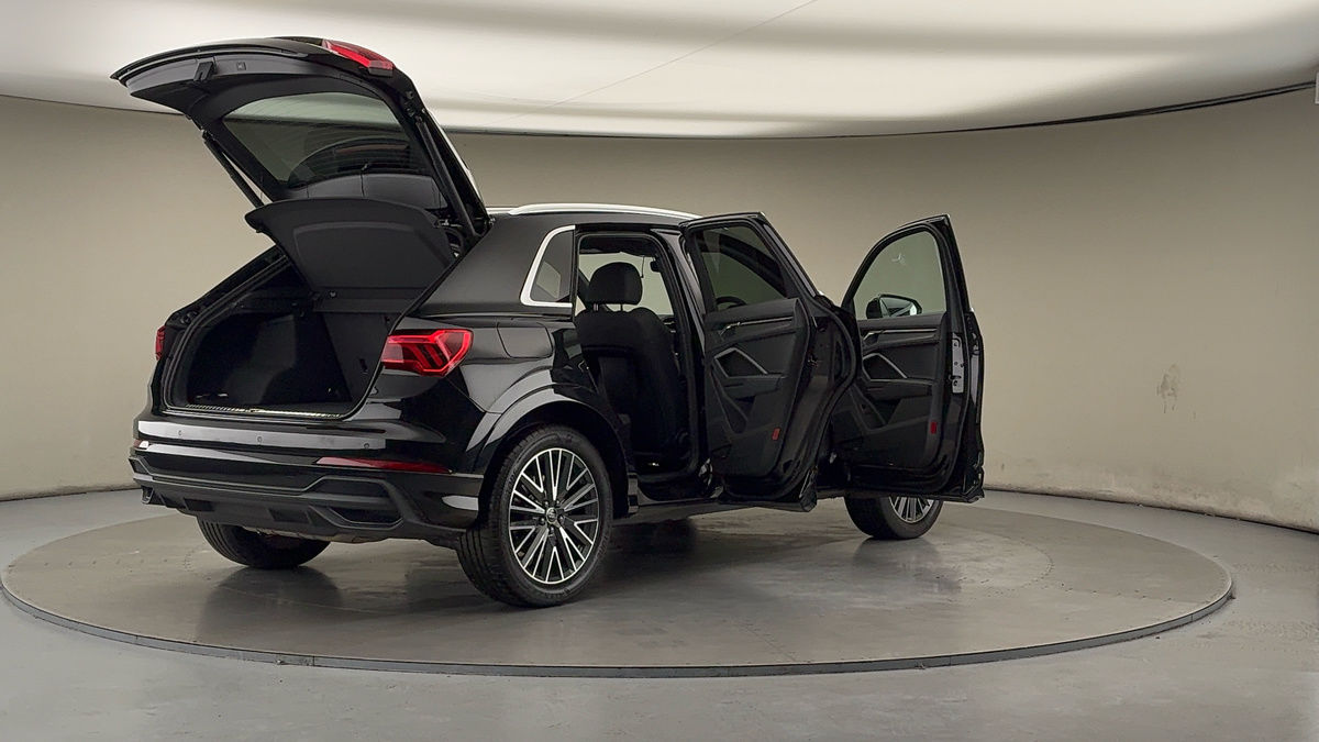 More views of Audi Q3