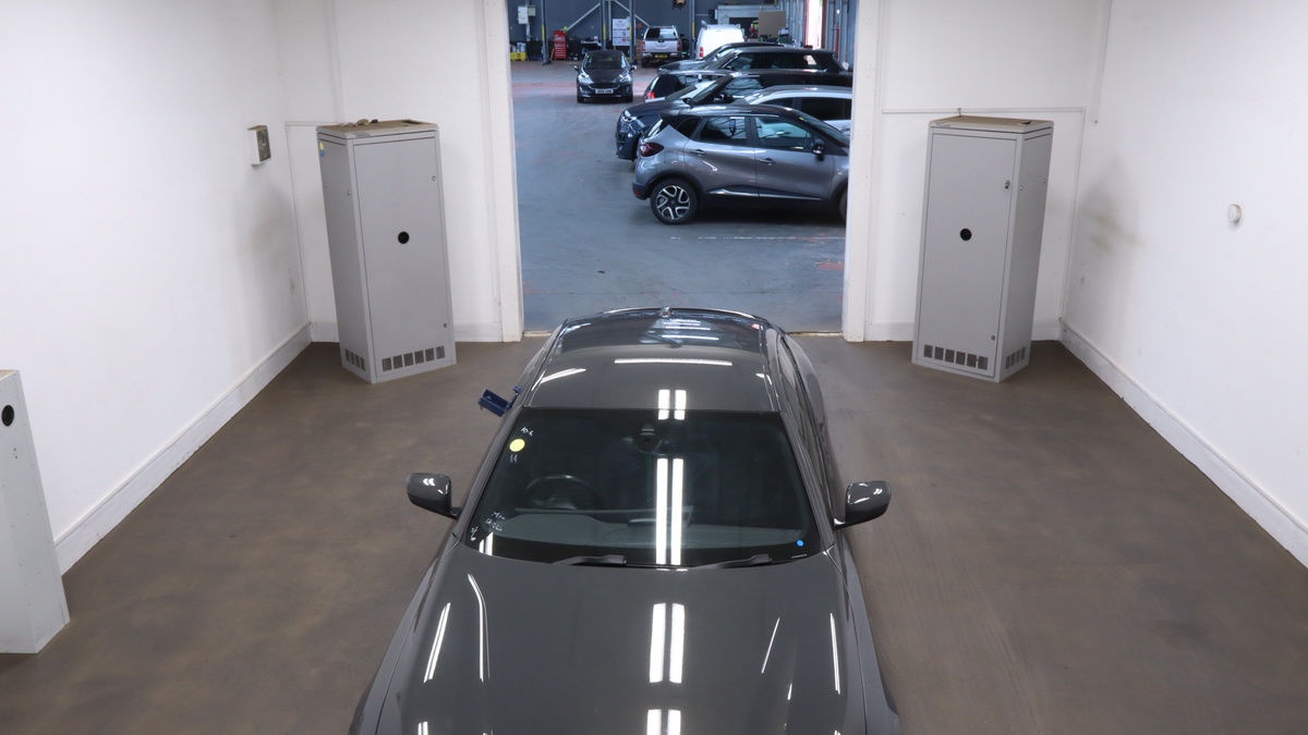 BMW i4 Image 7