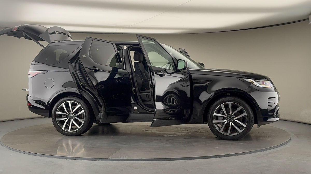 More views of Land Rover Discovery