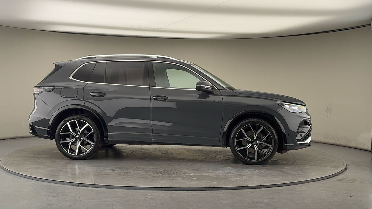 More views of Volkswagen Tiguan