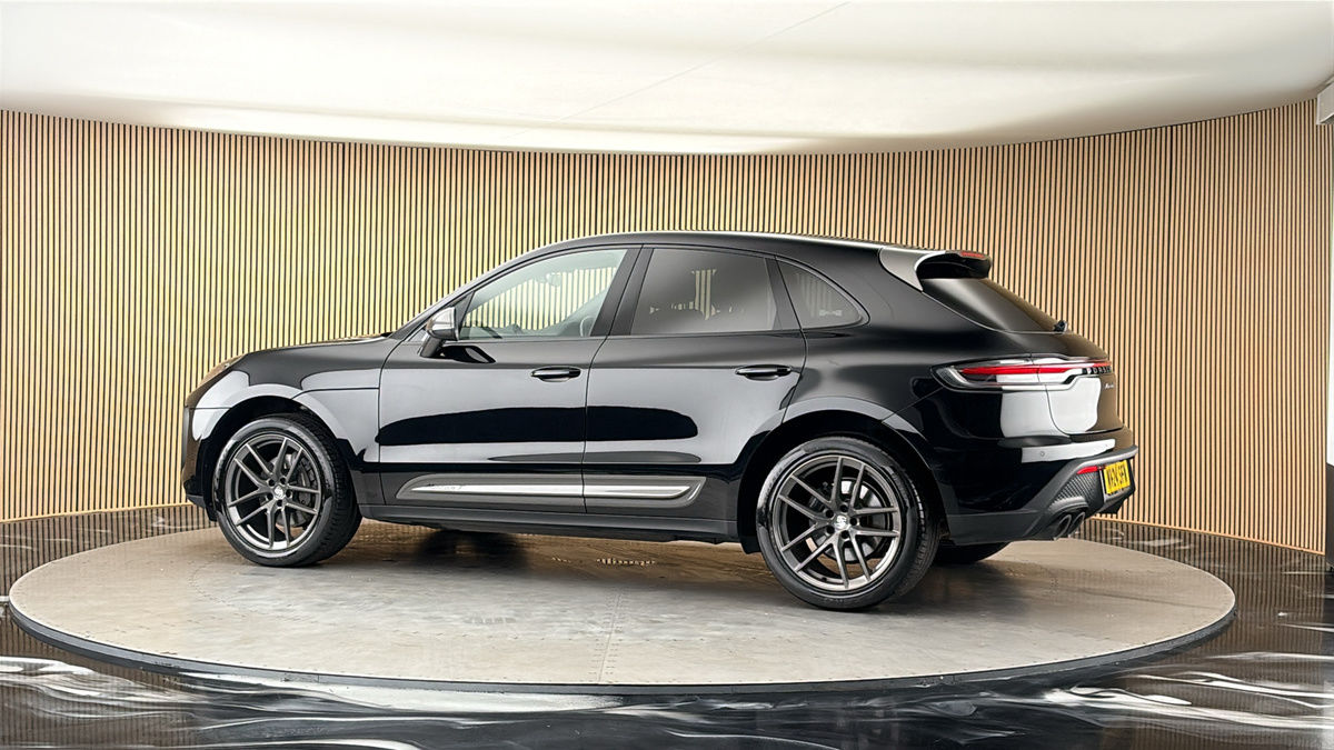 More views of Porsche Macan