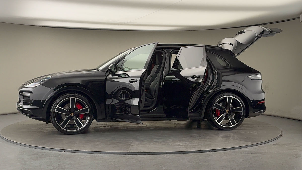 More views of Porsche Cayenne