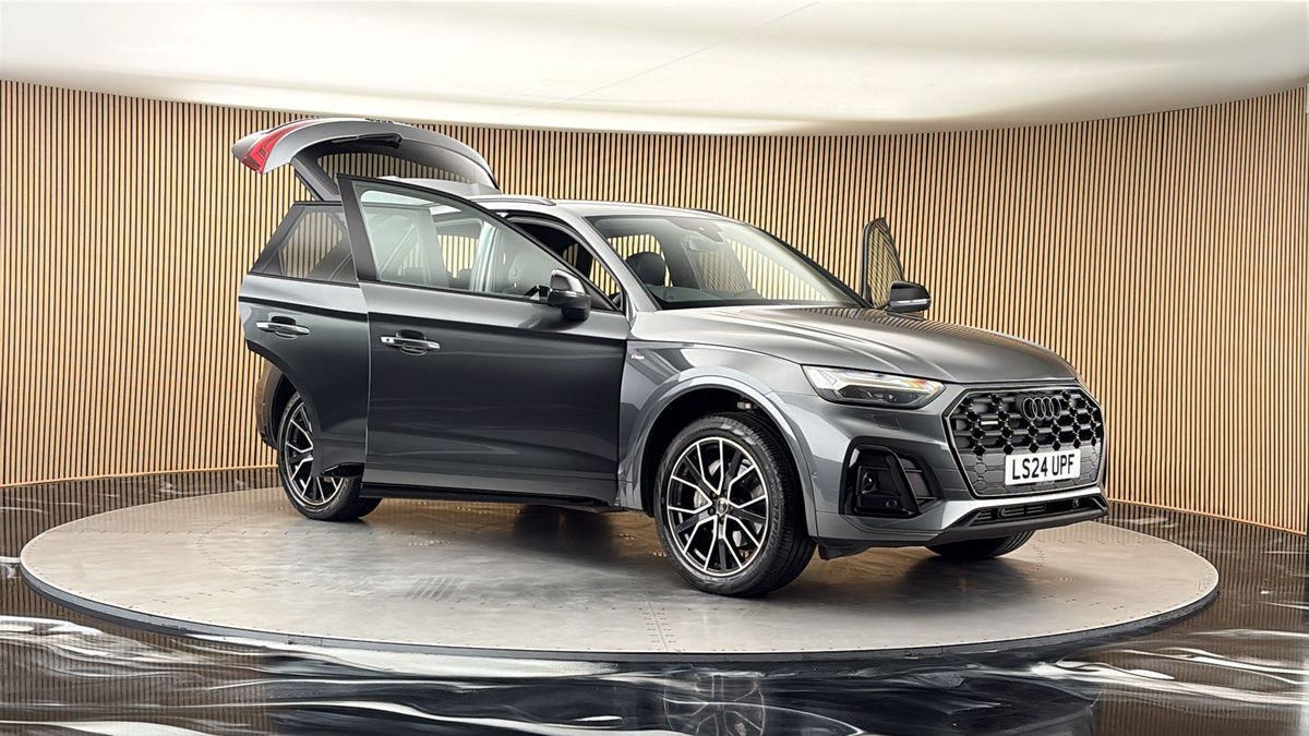 More views of Audi Q5