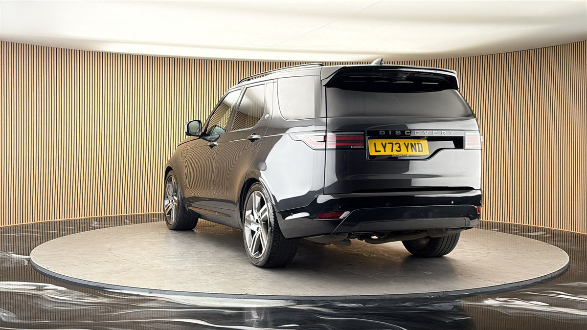 More views of Land Rover Discovery