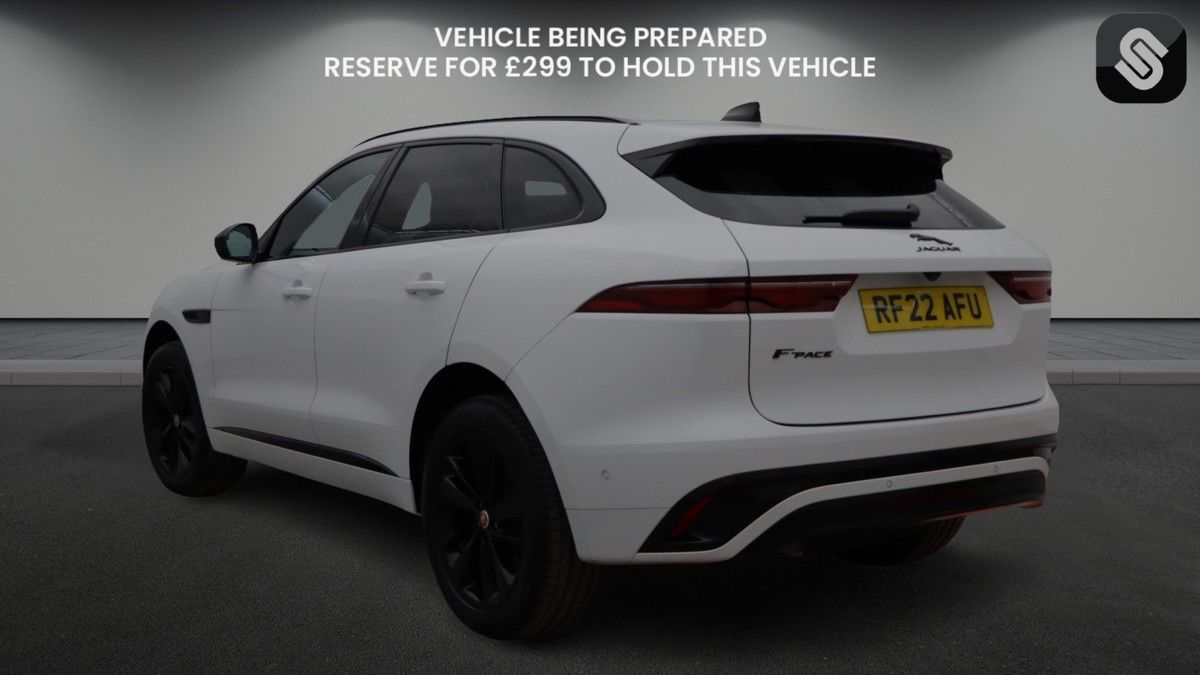 Jaguar F-PACE Image 3