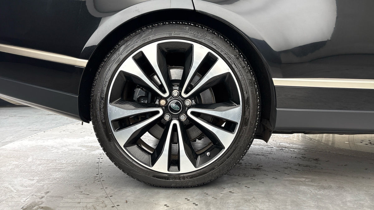 Land Rover Range Rover Image 10