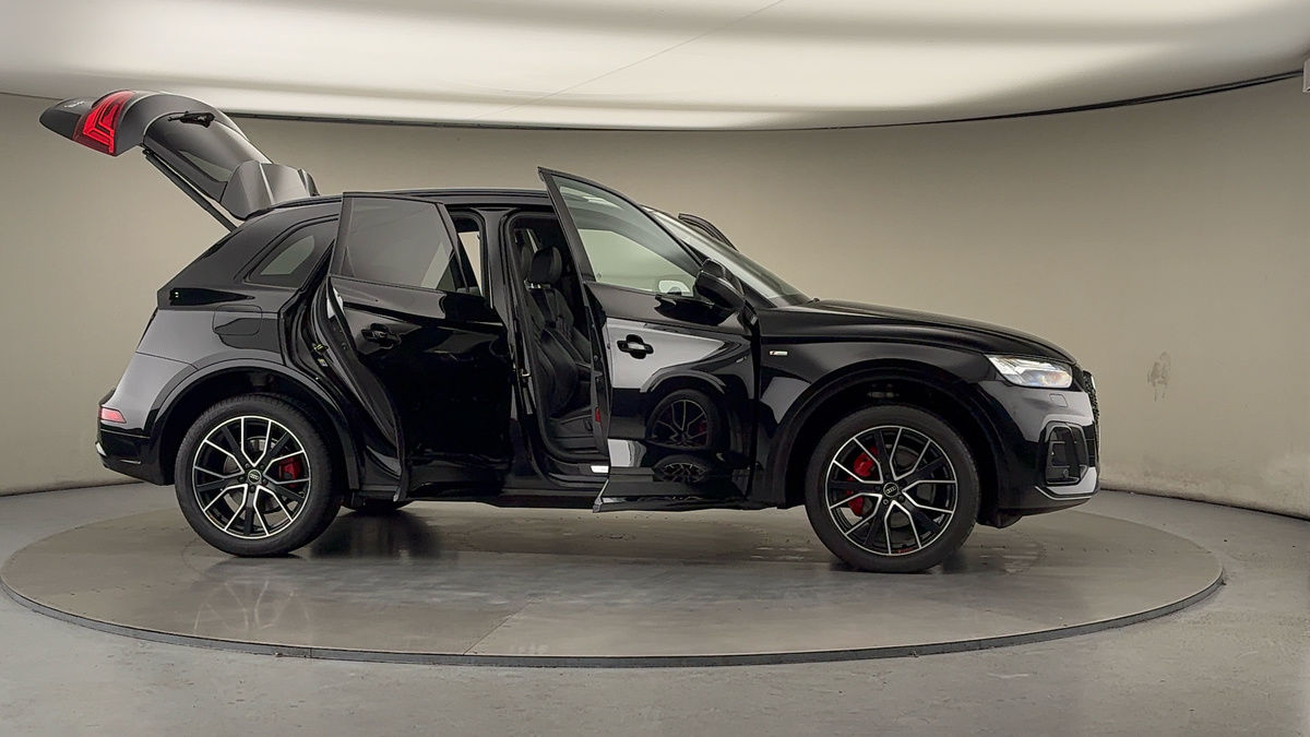 More views of Audi Q5