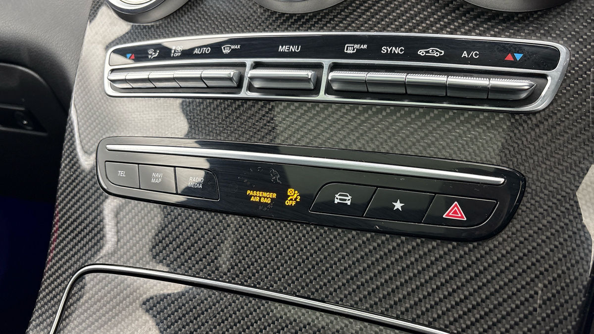 Mercedes-Benz GLC Image 28
