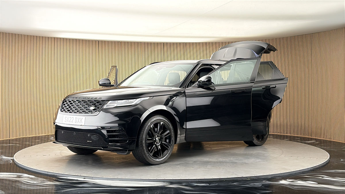 Land Rover Range Rover Velar Image 22