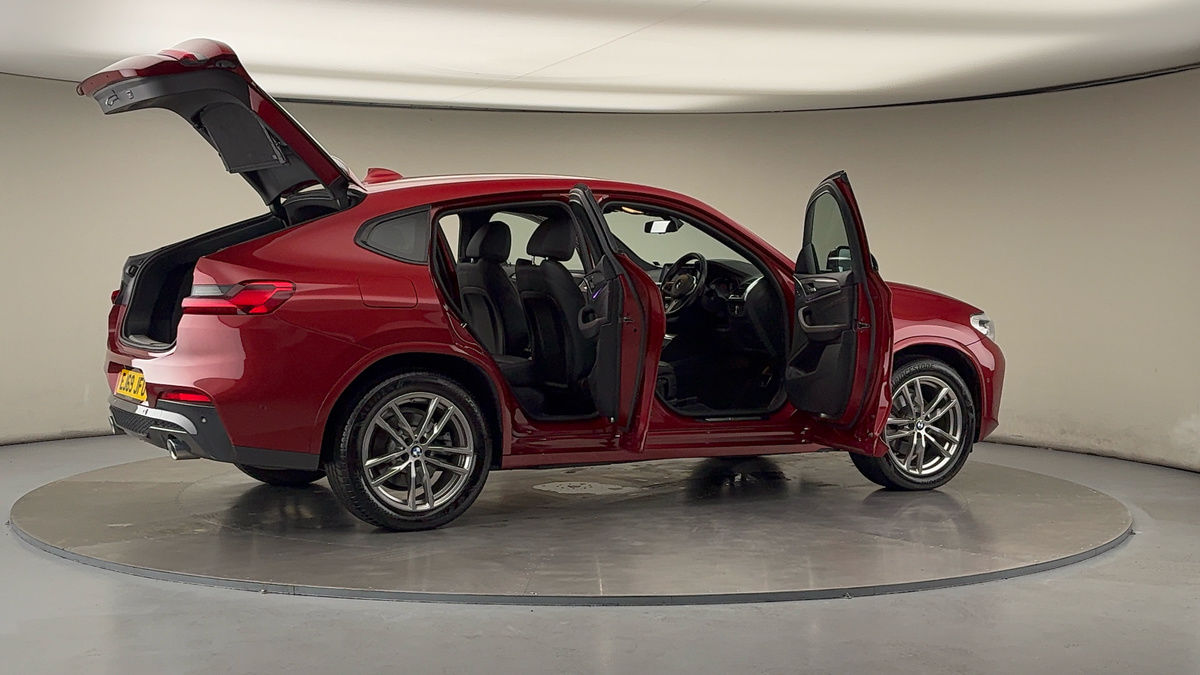 More views of BMW X4